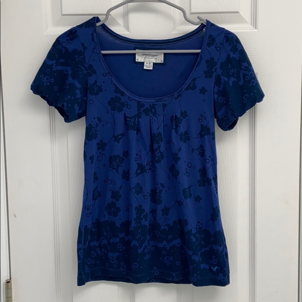 American Eagle floral bubble sleeve top
